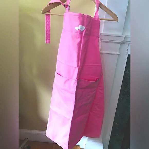 NWOT Williams Sonoma Pink Apron with Heart Embroidery 💘 - Picture 1 of 9